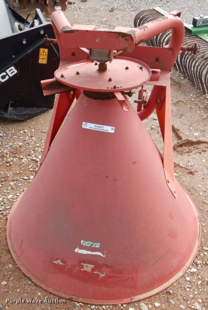 image for item KQ9651 Broadcast spreader