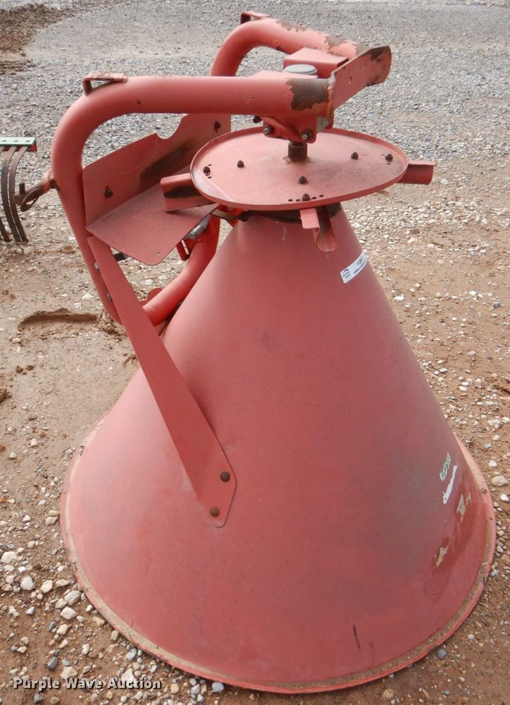 image for item KQ9651 Broadcast spreader