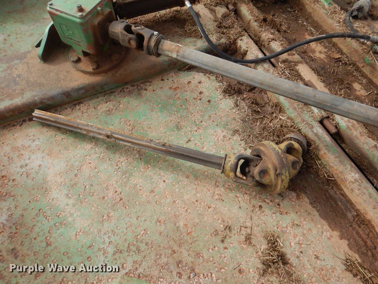 image for item KQ9652 John Deere 1518  batwing rotary mower