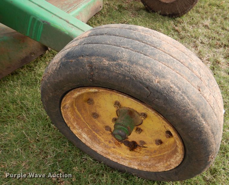 image for item KQ9652 John Deere 1518  batwing rotary mower