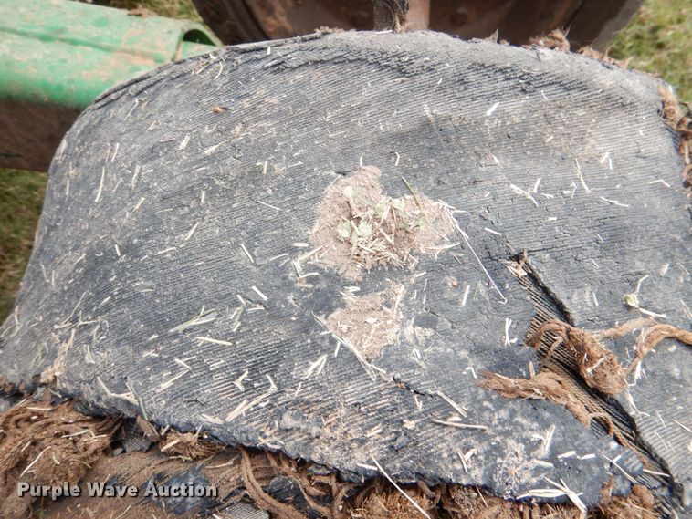 image for item KQ9652 John Deere 1518  batwing rotary mower