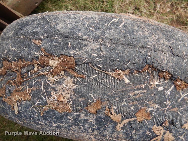 image for item KQ9652 John Deere 1518  batwing rotary mower