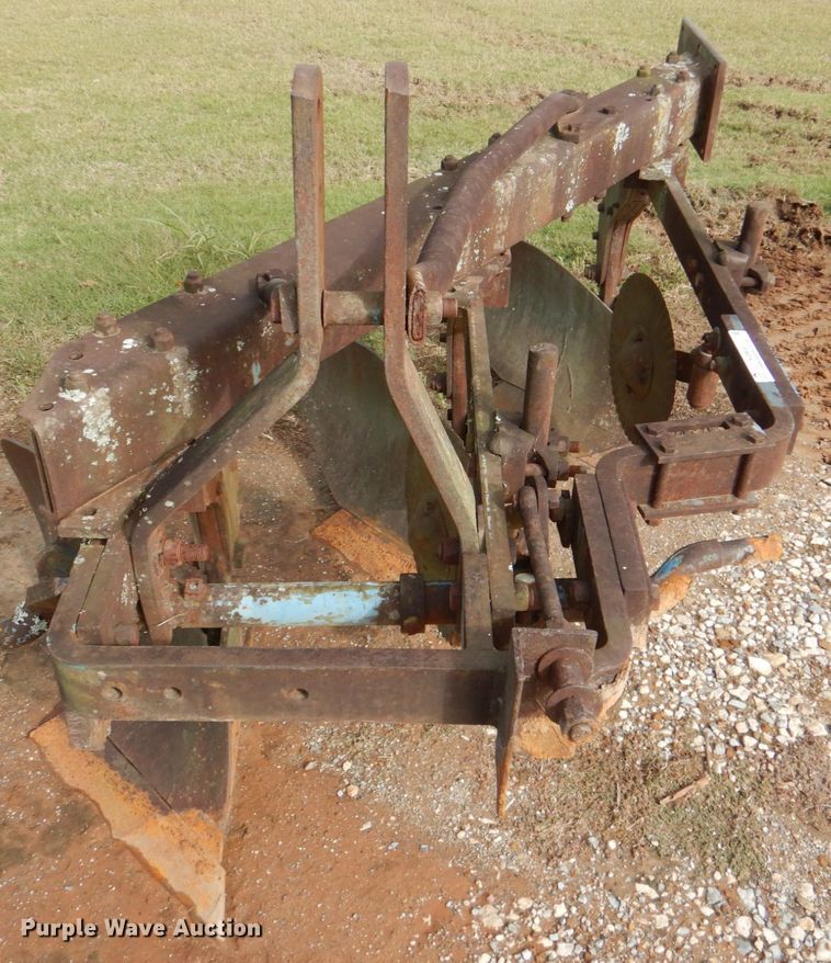 image for item KQ9656 Three bottom plow