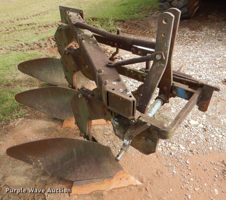 image for item KQ9656 Three bottom plow