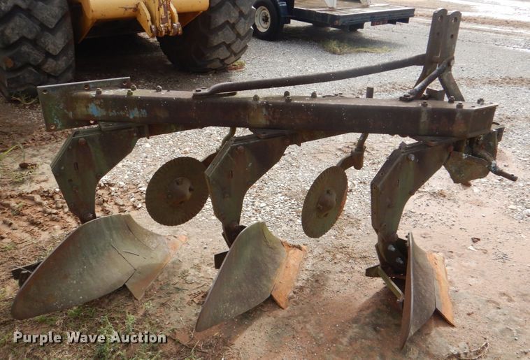 image for item KQ9656 Three bottom plow