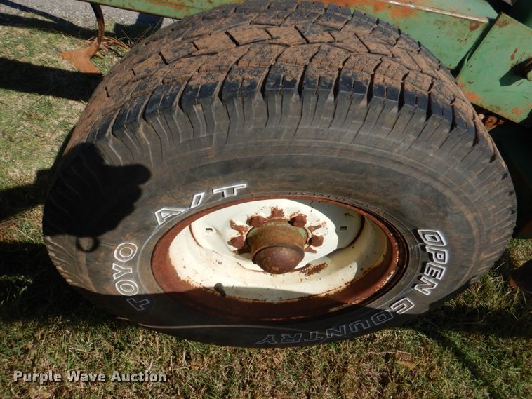 image for item KQ9661 John Deere  field cultivator