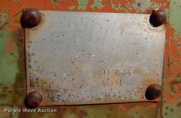 image for item KQ9661 John Deere  field cultivator