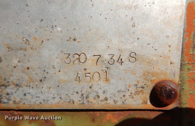 image for item KQ9661 John Deere  field cultivator