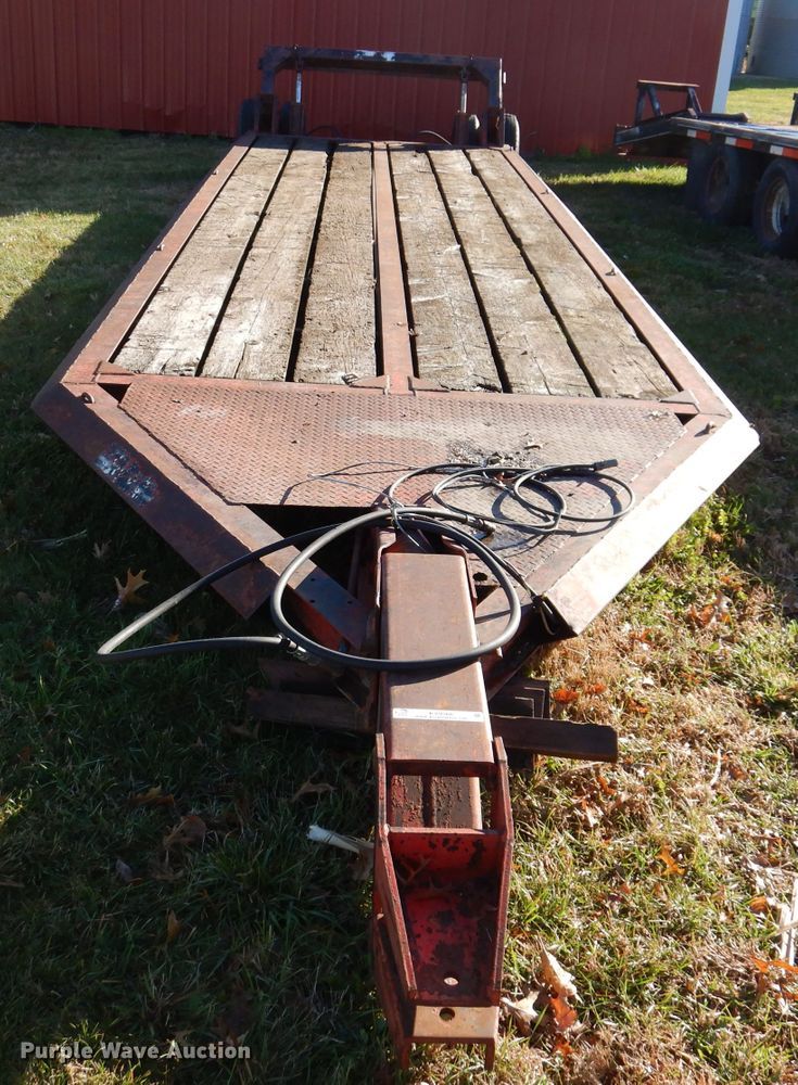 image for item KY9566 Muv-All 416E  implement trailer