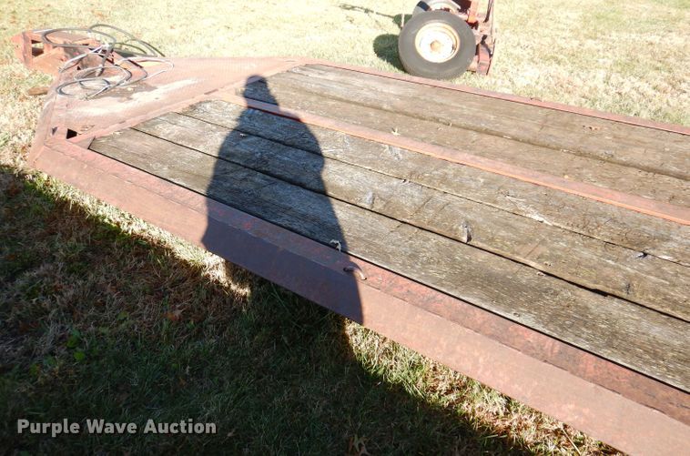 image for item KY9566 Muv-All 416E  implement trailer