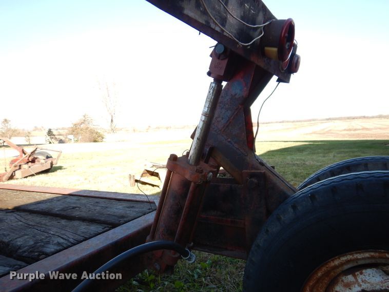 image for item KY9566 Muv-All 416E  implement trailer