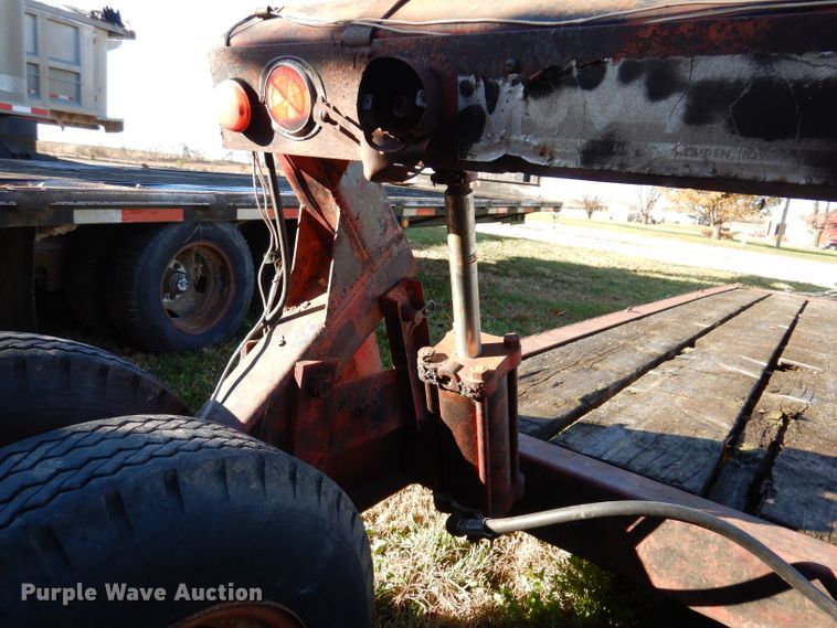 image for item KY9566 Muv-All 416E  implement trailer