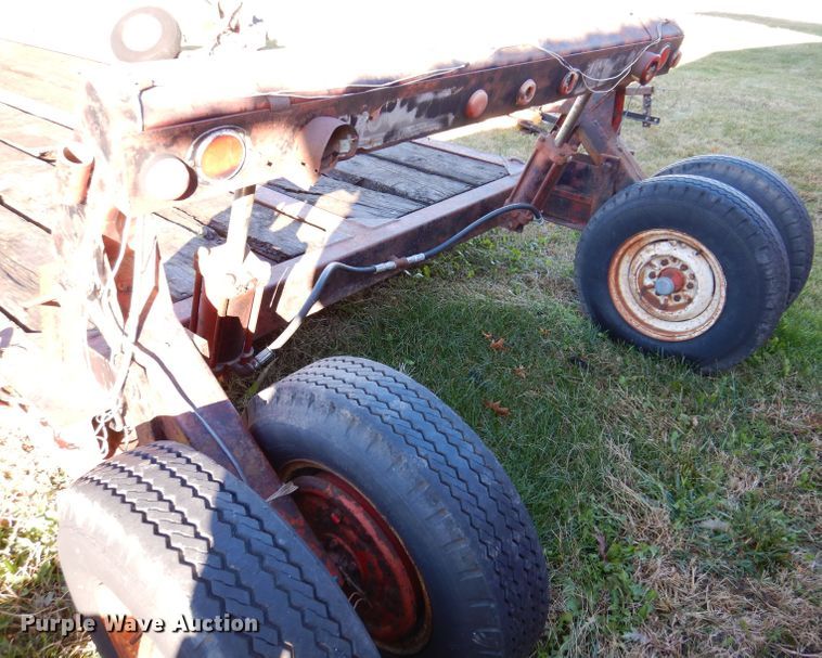 image for item KY9566 Muv-All 416E  implement trailer