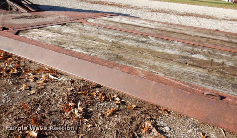 image for item KY9566 Muv-All 416E  implement trailer