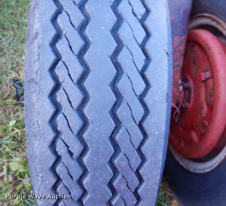 image for item KY9566 Muv-All 416E  implement trailer