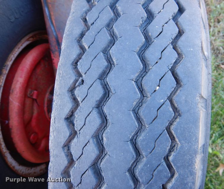 image for item KY9566 Muv-All 416E  implement trailer