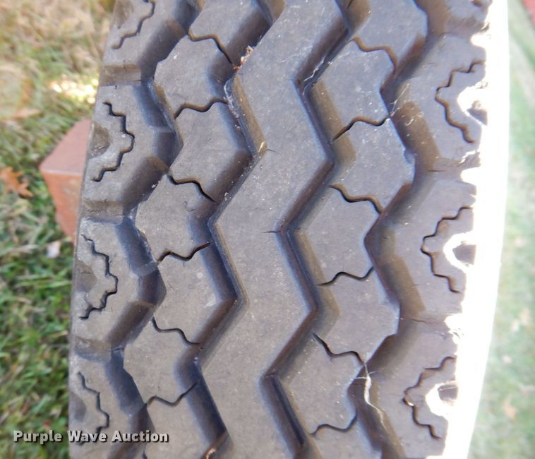 image for item KY9566 Muv-All 416E  implement trailer