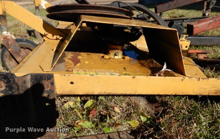 image for item KY9567 Arts-Way A372  finish mower