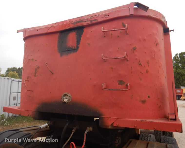 image for item DA5487 1993 Hilbilt  end dump trailer