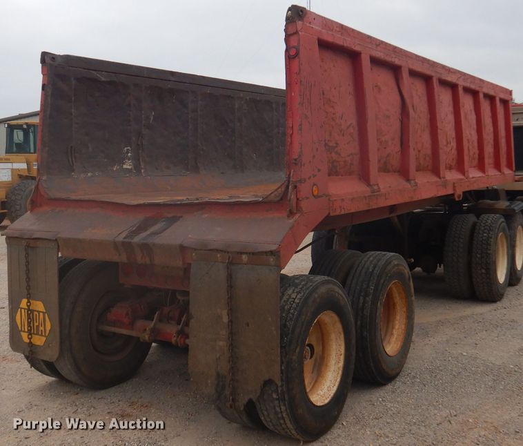 image for item DA5487 1993 Hilbilt  end dump trailer