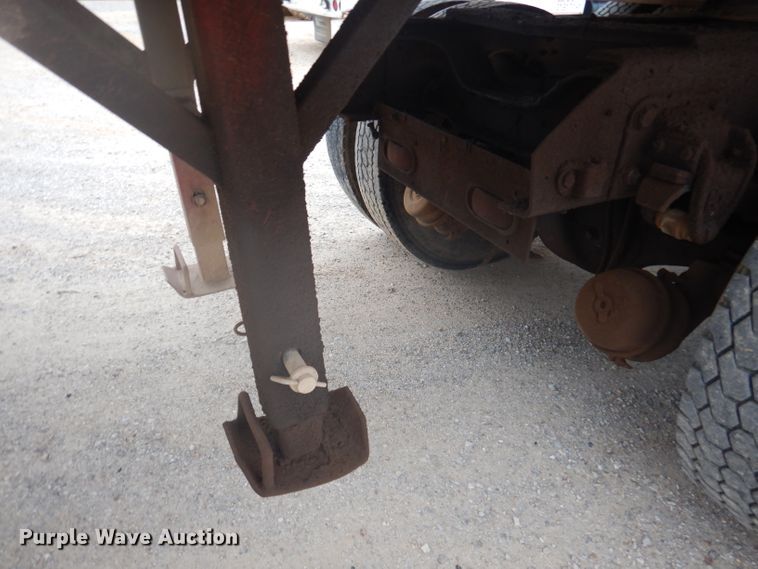 image for item DA5487 1993 Hilbilt  end dump trailer