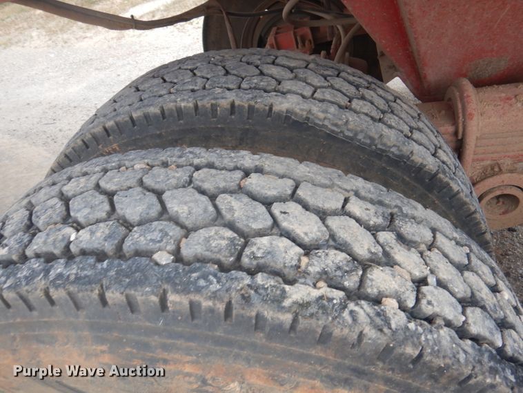 image for item DA5487 1993 Hilbilt  end dump trailer