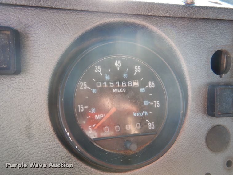 image for item DA5499 1999 Mack RD688S  roll-off container truck