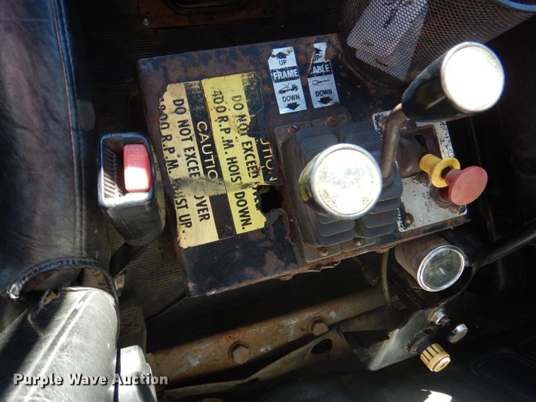 image for item DA5499 1999 Mack RD688S  roll-off container truck