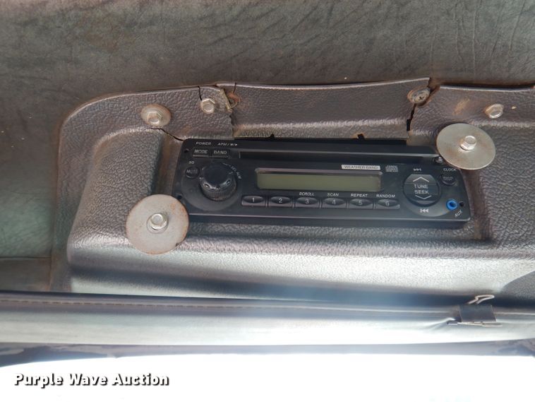 image for item DA5499 1999 Mack RD688S  roll-off container truck