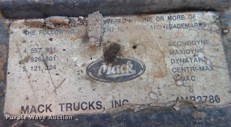 image for item DA5499 1999 Mack RD688S  roll-off container truck