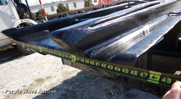 image for item DA5499 1999 Mack RD688S  roll-off container truck