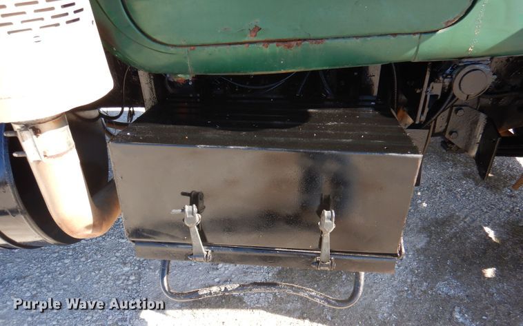 image for item DA5499 1999 Mack RD688S  roll-off container truck