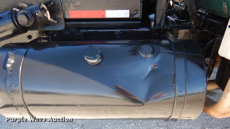 image for item DA5499 1999 Mack RD688S  roll-off container truck