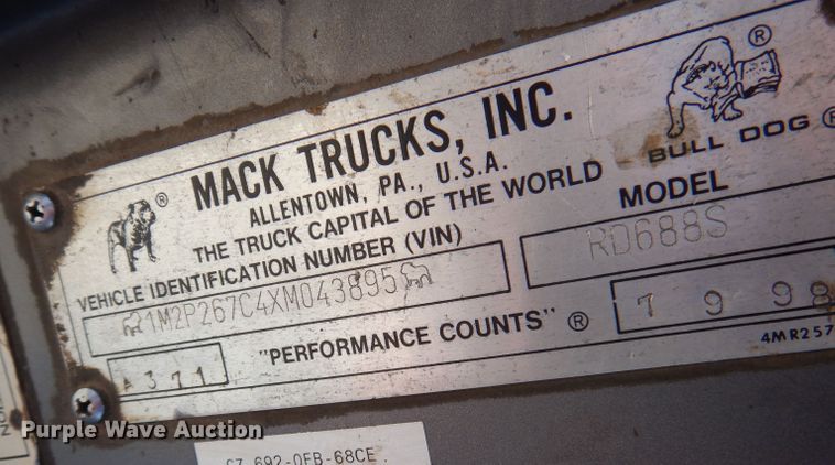 image for item DA5499 1999 Mack RD688S  roll-off container truck