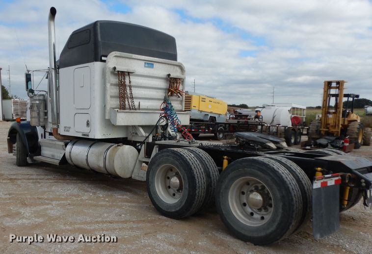 image for item DF0285 2008 Kenworth W900L  semi truck