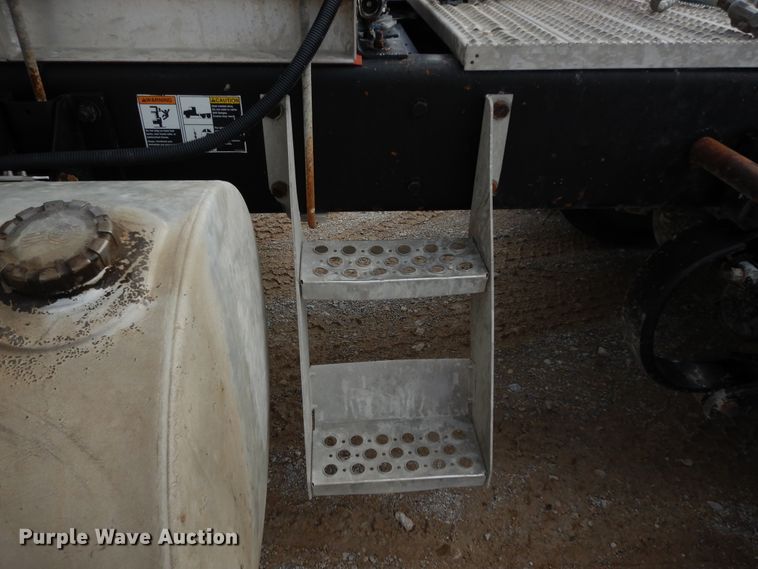 image for item DF0285 2008 Kenworth W900L  semi truck