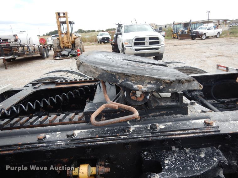 image for item DF0285 2008 Kenworth W900L  semi truck