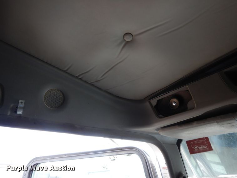 image for item DF0285 2008 Kenworth W900L  semi truck