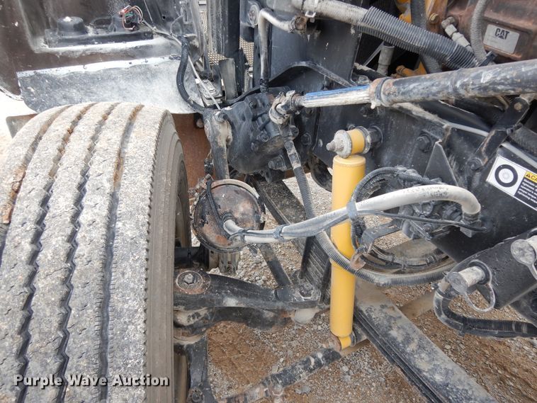 image for item DF0285 2008 Kenworth W900L  semi truck