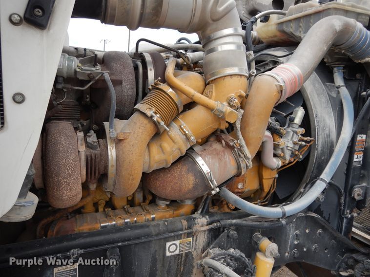 image for item DF0285 2008 Kenworth W900L  semi truck