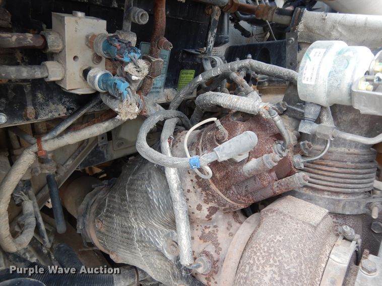 image for item DF0285 2008 Kenworth W900L  semi truck