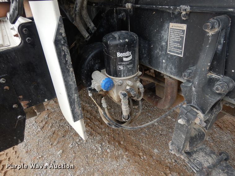 image for item DF0285 2008 Kenworth W900L  semi truck