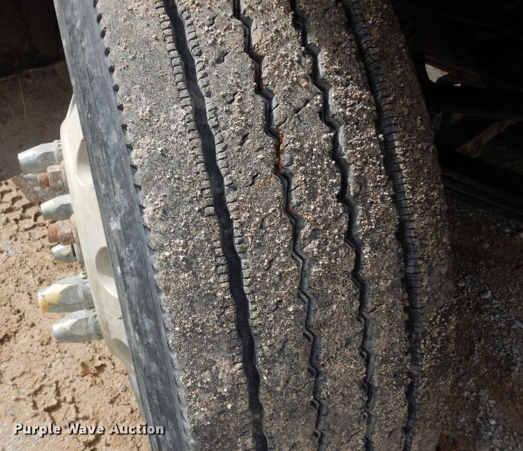 image for item DF0285 2008 Kenworth W900L  semi truck