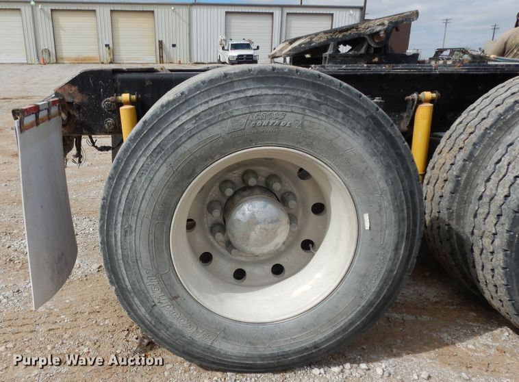 image for item DF0285 2008 Kenworth W900L  semi truck