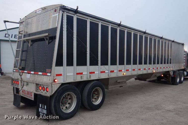 image for item DH7999 2012 Cornhusker 800  grain trailer