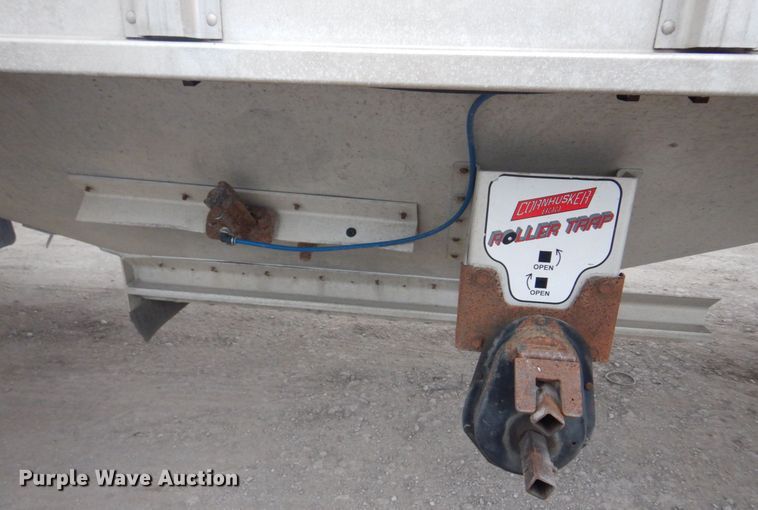 image for item DH7999 2012 Cornhusker 800  grain trailer