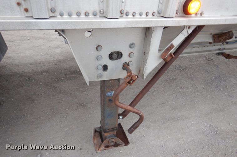 image for item DH7999 2012 Cornhusker 800  grain trailer