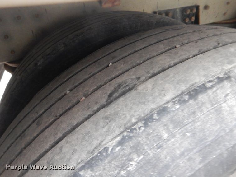 image for item DH7999 2012 Cornhusker 800  grain trailer