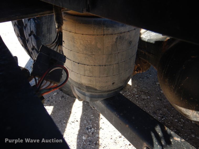 image for item DI5450 2011 Kenworth T800  semi truck