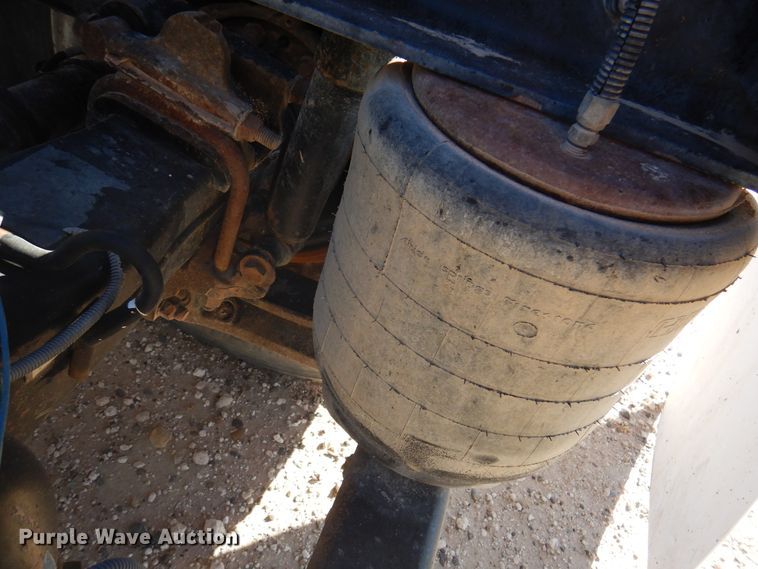 image for item DI5450 2011 Kenworth T800  semi truck